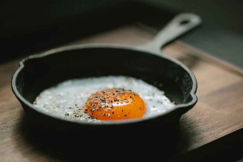 Cast iron pan, 28cm